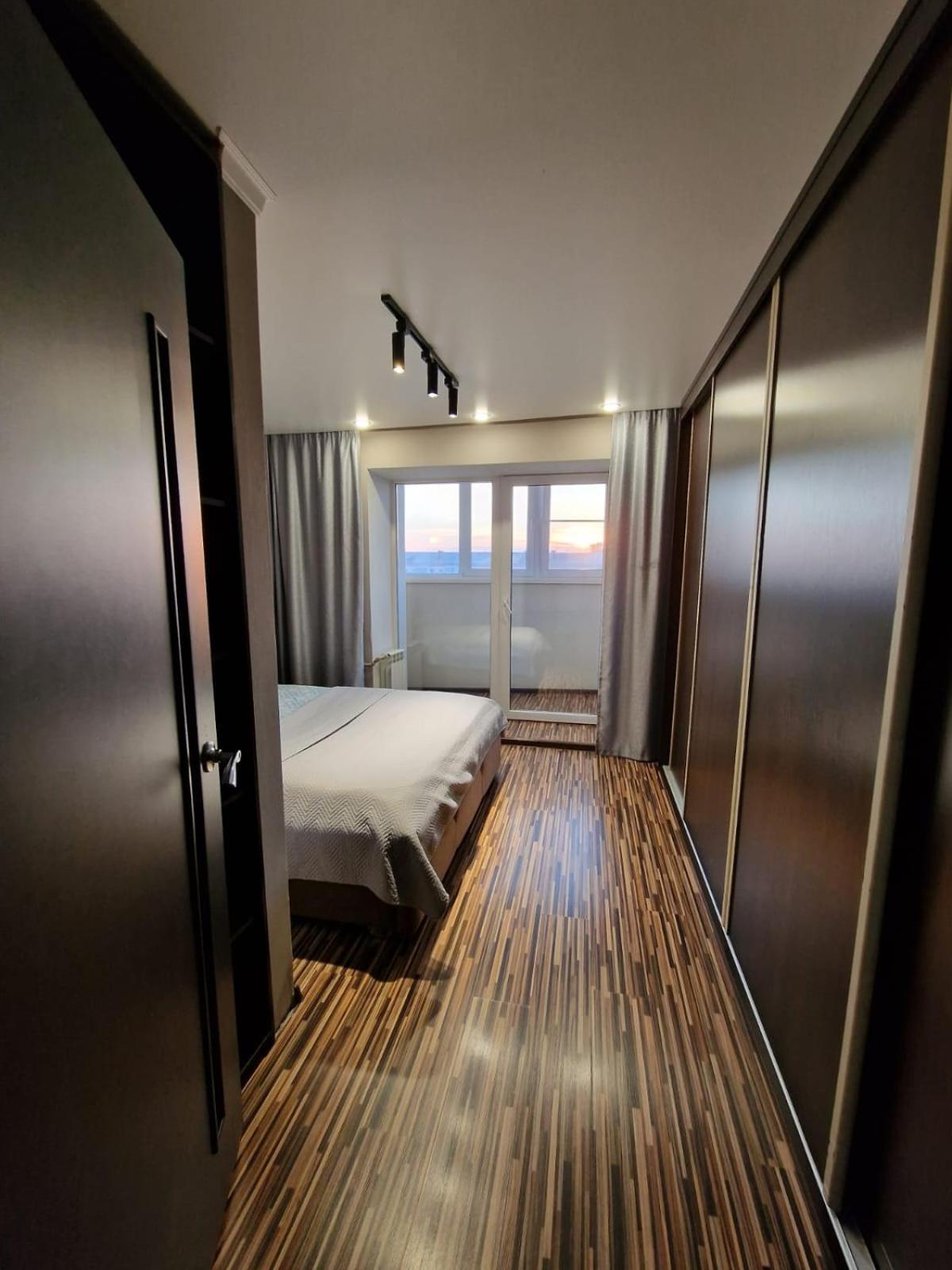 Apartment On Republic Square Ust-Kamenogorsk ภายนอก รูปภาพ