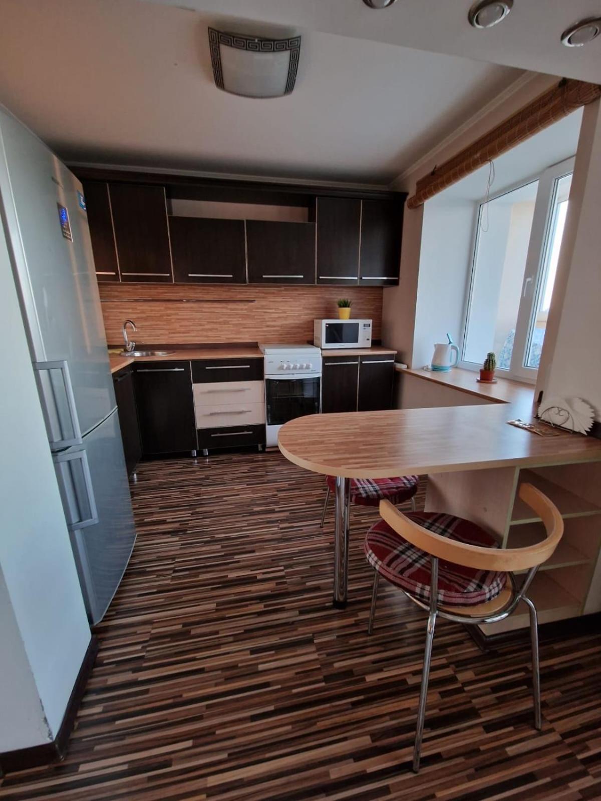 Apartment On Republic Square Ust-Kamenogorsk ภายนอก รูปภาพ