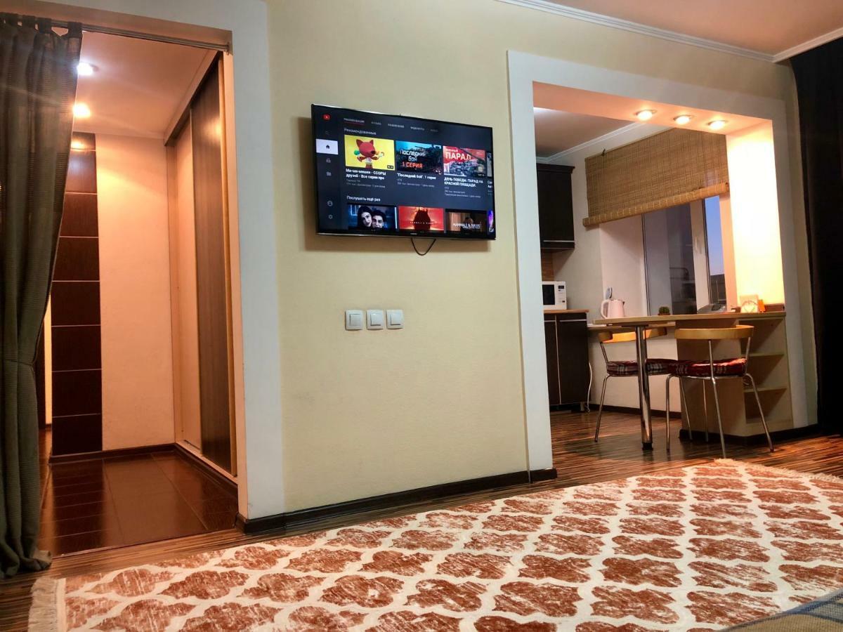 Apartment On Republic Square Ust-Kamenogorsk ภายนอก รูปภาพ